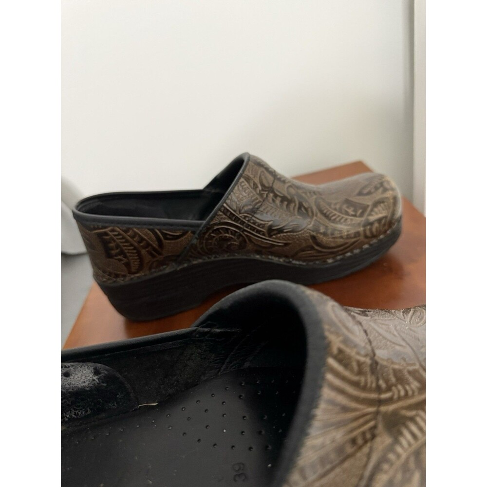 Dansko Professional Slip On Clogs Embossed Dark Brown Paisley Leather Size 39 - Picture 6 of 11